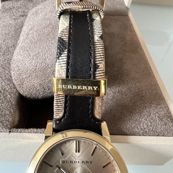 Burberry Women\'s Watch-BU9032/Gold Tone/Swiss made-preowned main image 5